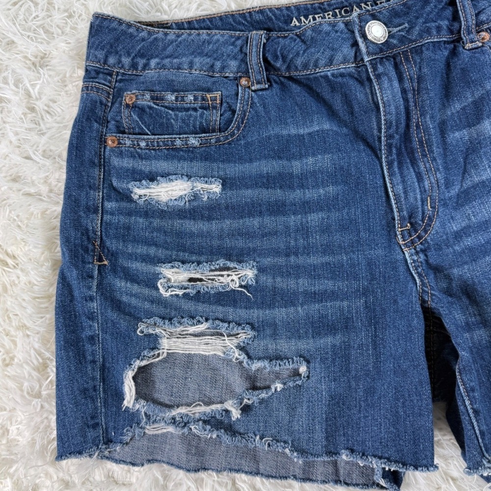 American Eagle Tomgirl Bermuda Distressed Denim Jeans Shorts Size 16 Jorts